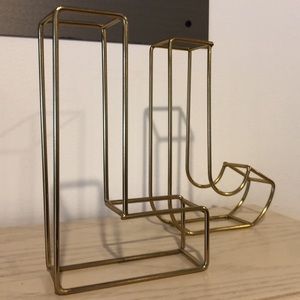 Metal letters “L” and “J”